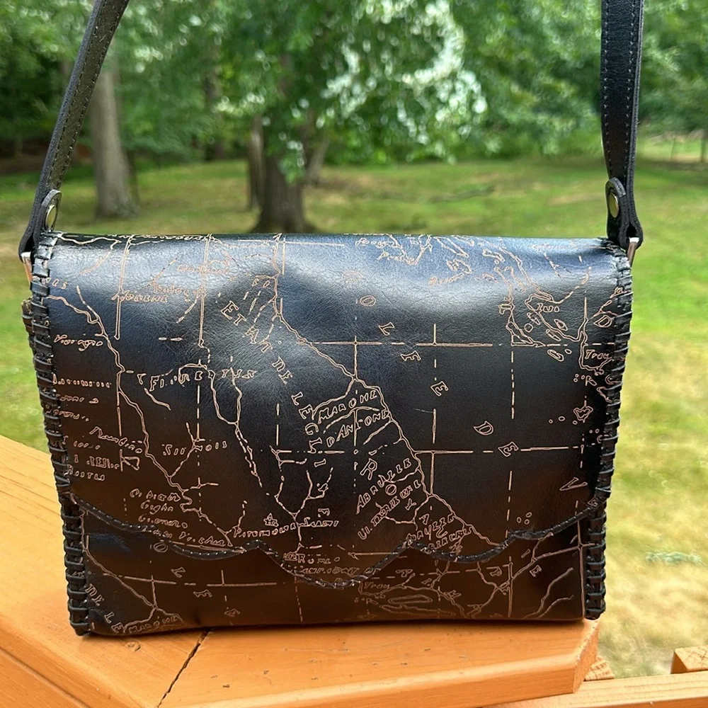 Patricia Nash Black Leather Sarola Map Print
Crossbody Purse NWT - Picture 3 of 16